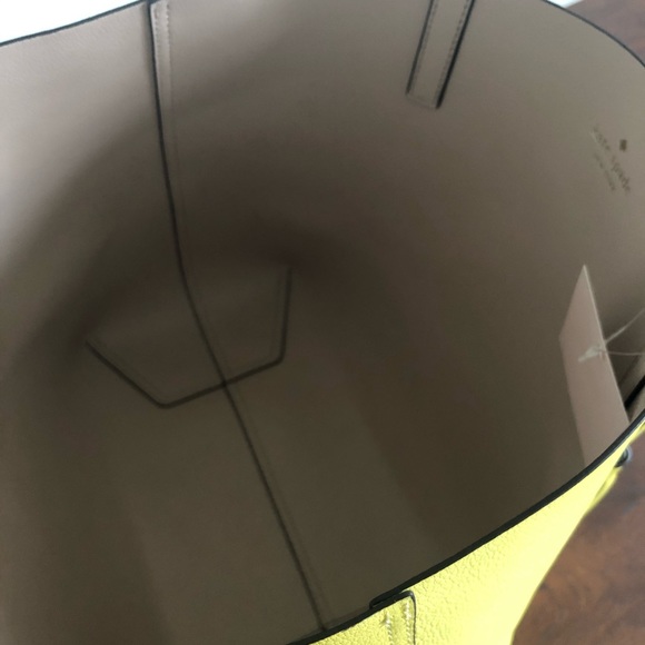 NWT Kate Spade open top reversible tote - Picture 7 of 8